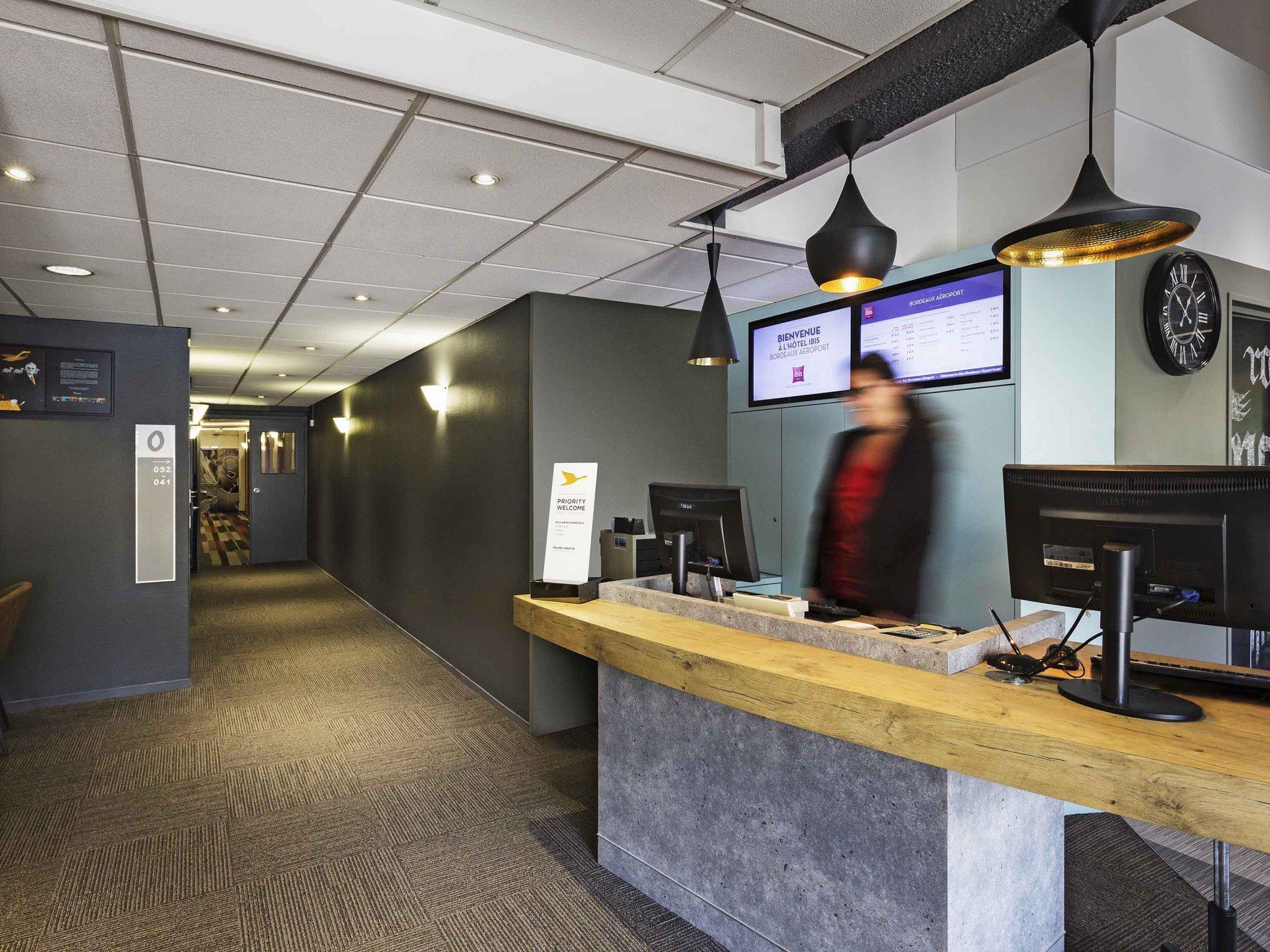 B&B Hotel Bordeaux Merignac Cadera Aeroport Zewnętrze zdjęcie